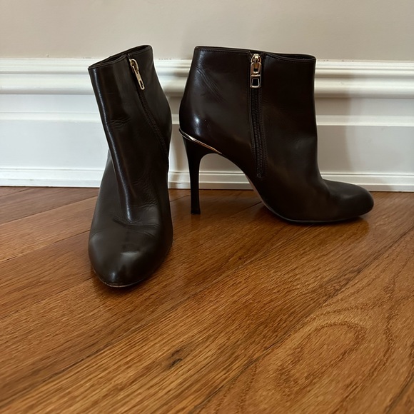 COACH Woman’s Brown Leather Heeled Booties - Picture 7 of 7